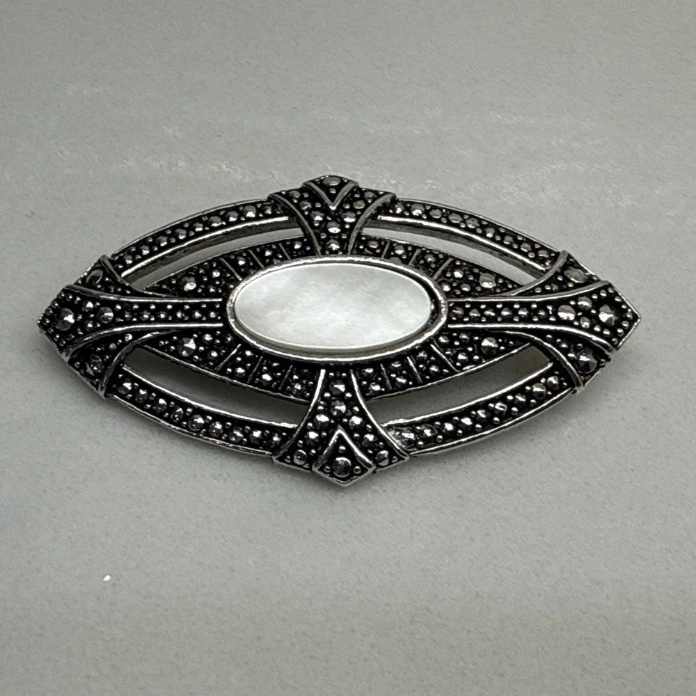 Vintage Art Deco Style Mother of Pearl Marcasite Silver Tone Brooch Pin 2